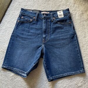 NWT Levi’s Ribcage Bermuda Denim Shorts Size 28